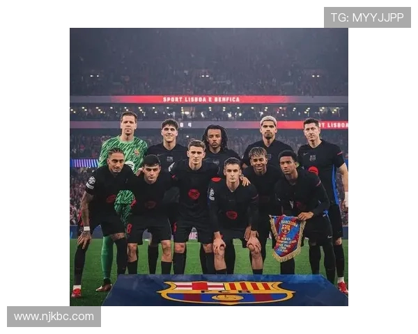 拉什福德现场观战巴萨欧篮三加时逆转 潘特狂砍43分成关键英雄