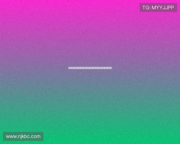 非洲杯赛场奇景民主刚果球迷化身雕像静立看台成焦点为全场注目